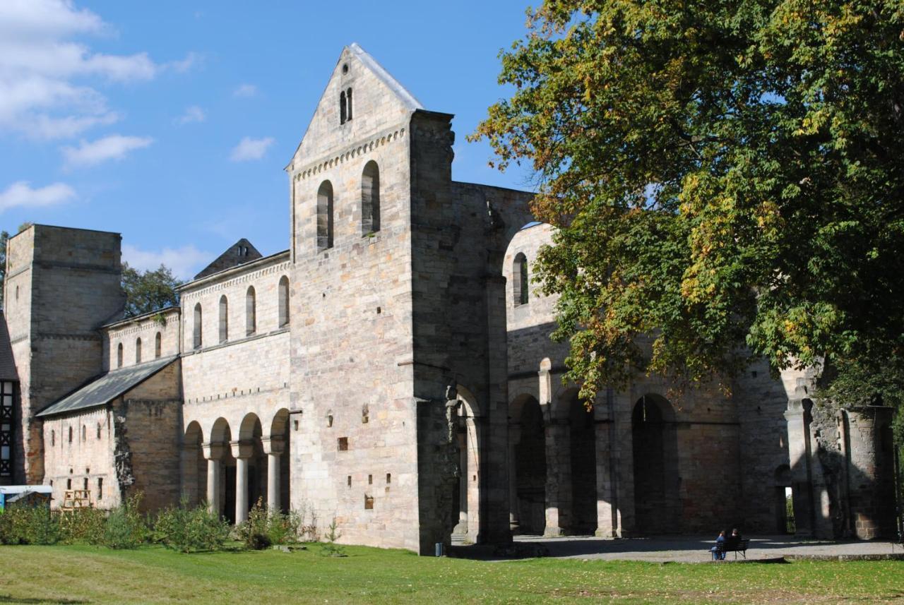 Fewo An Der Klosterruine Paulinzella Mit Kostenfreien Parkplatz Und Wlan Exterior foto